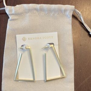 New Kendra Scott open gold earrings